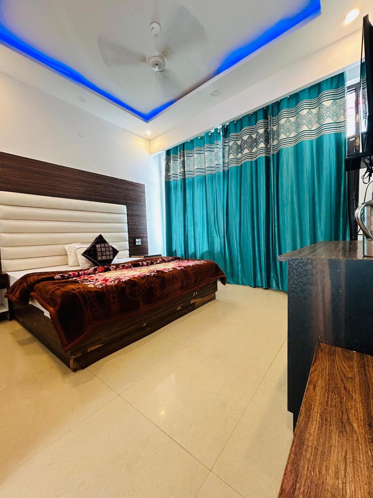 Rahul Hotel & Restaurant Mussoorie Exterior photo