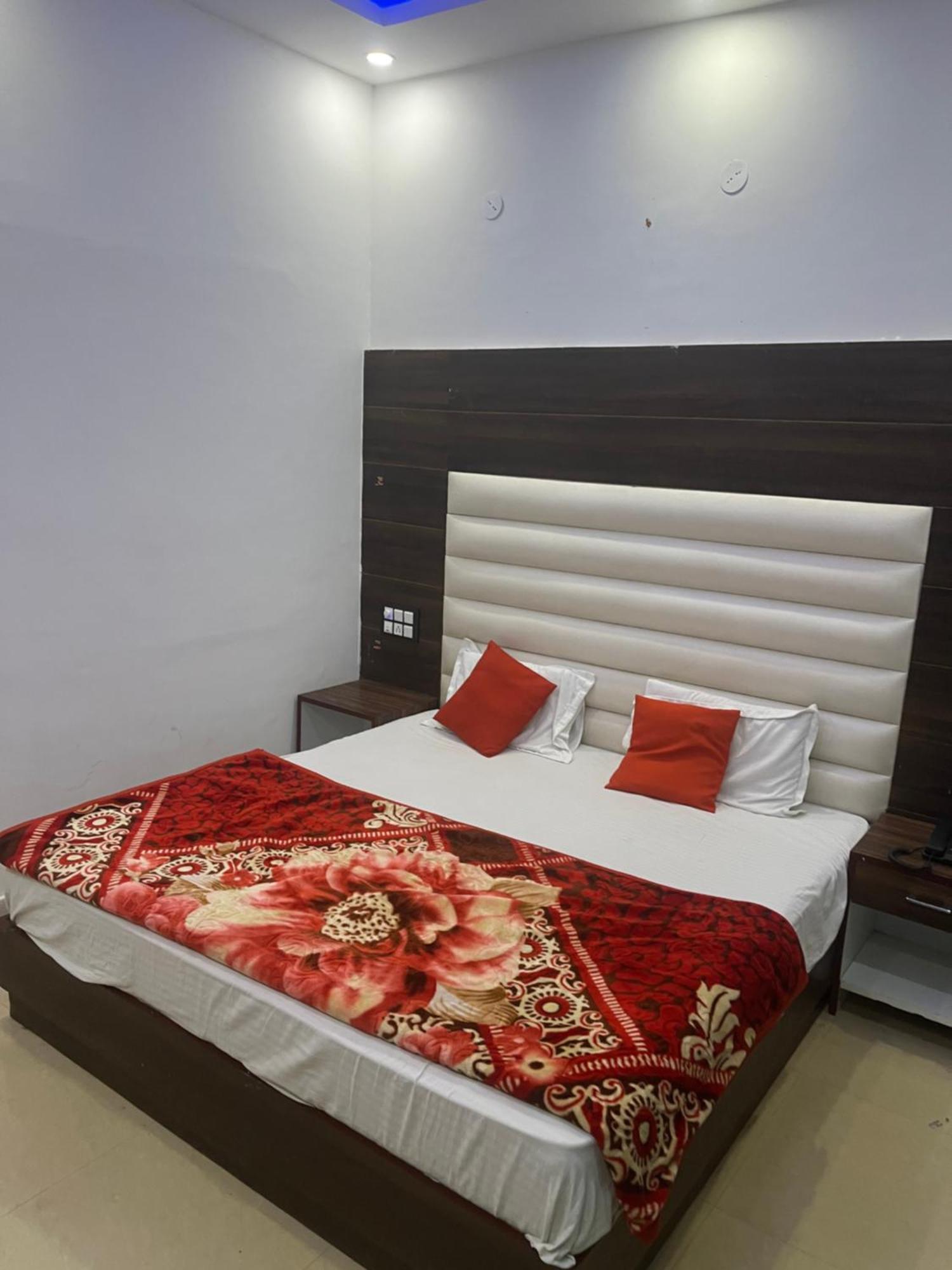 Rahul Hotel & Restaurant Mussoorie Exterior photo